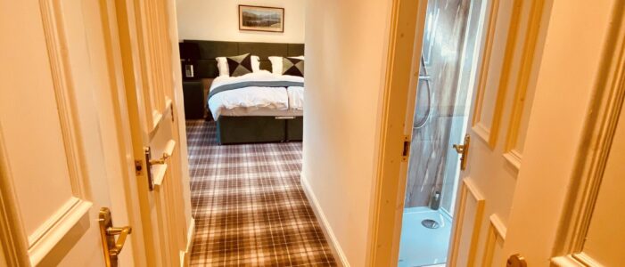 AH Master corridor to bed www.loaninghead.co.uk holiday cottages Loch Lomond and Trossachs National Park