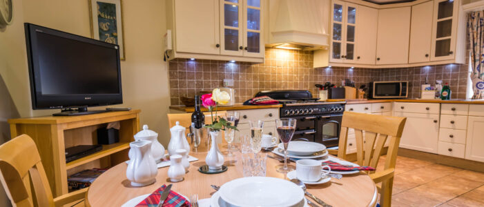 www.loaninghead.co.uk Holiday Cottage Kitchen. www.loaninghead.co.uk Loch Lomond and Trossachs National Park