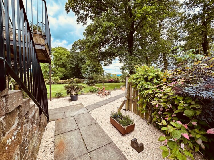 Entrance to Bothy Aoartment.