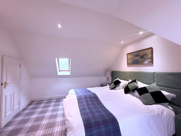 Stables Cottage, green bedroom.